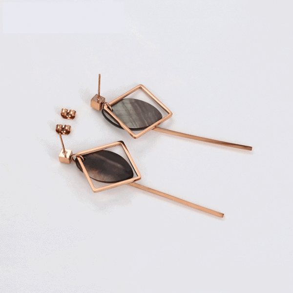 Lola Drop Earrings