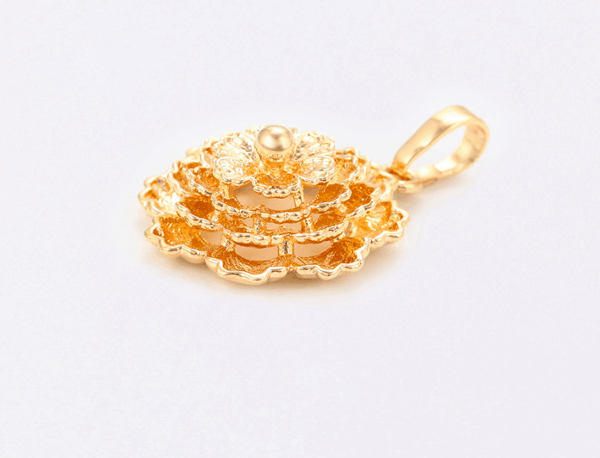 Fleur D'or Pendant