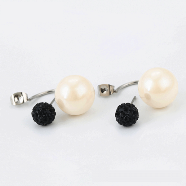 Riva Pearl Earrings