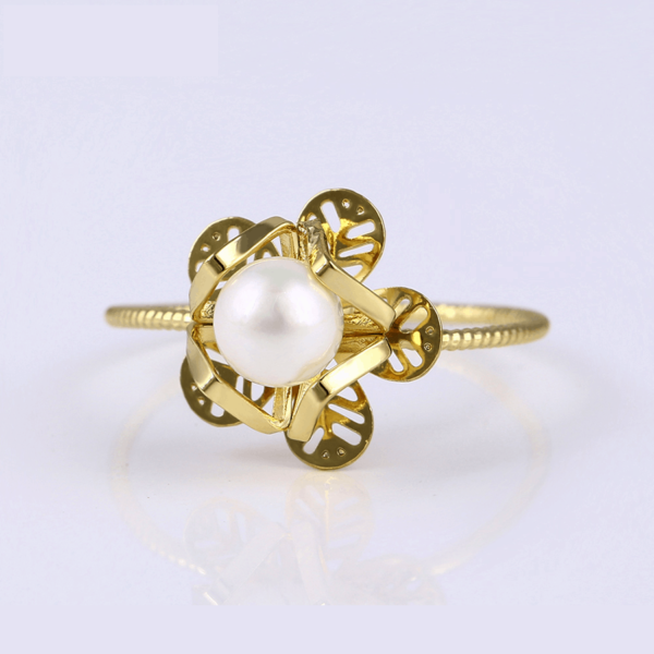 Selina Flower Ring